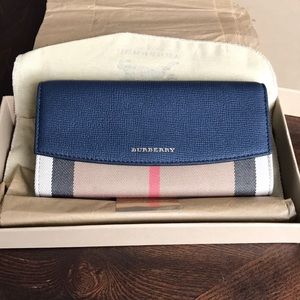 Burberry NWT Wallet